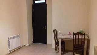 Гостевой дом Green way Guest house Тбилиси Бюджетный двухместный номер с 1 кроватью – Без окна-4